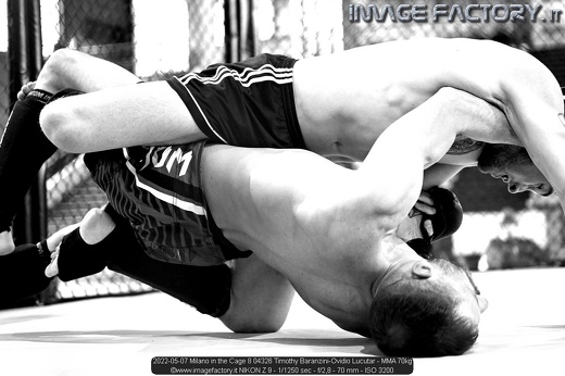 2022-05-07 Milano in the Cage 8 04326 Timothy Baranzini-Ovidio Lucutar - MMA 70kg